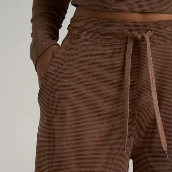 American Tall Mid-Rise Waffle Wide-Leg Pants for Tall Women in Otter Brown Size - Picture 2 of 3